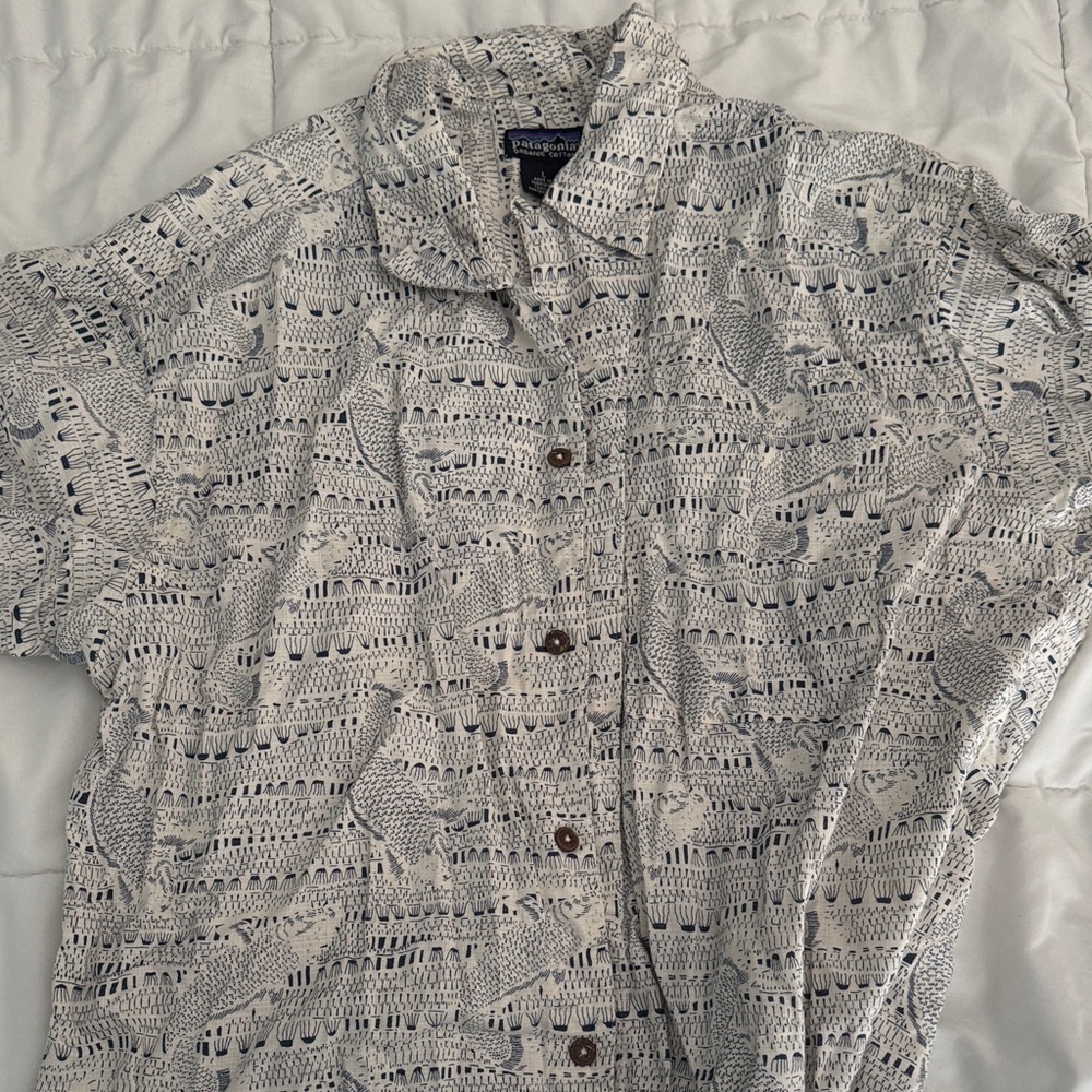 Patagonia Black and White Casual Button Down Shirt